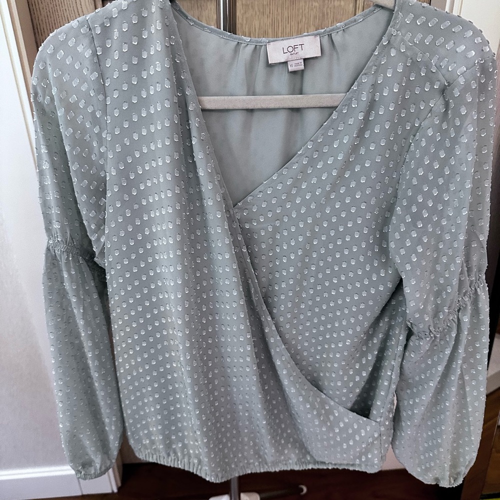 loft sage green long sleeve blouse Sz XS